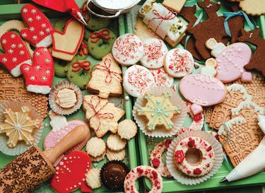 Piecework Puzzles Frost Yourself 1000 Piece Christmas Puzzle