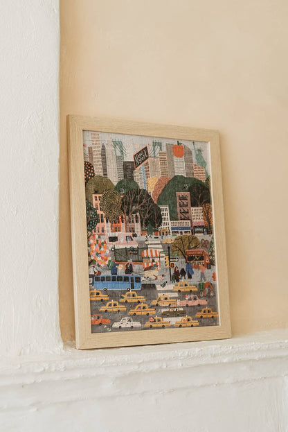 Hello New York! A Look & Find Adventure
