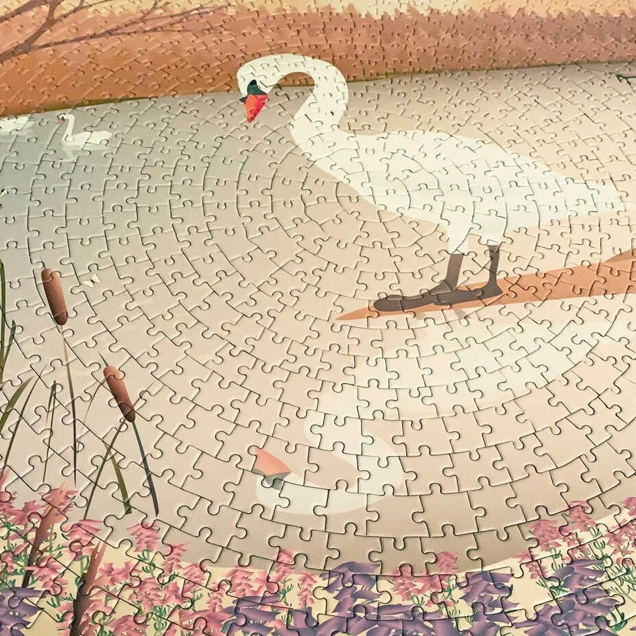 The Swan 1000 piece round puzzle